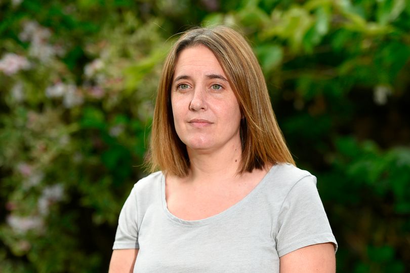 Viúva de oficial do governo do SNP que morreu no hospital super ataca enquanto mofo e água suja fecha a ala de câncer