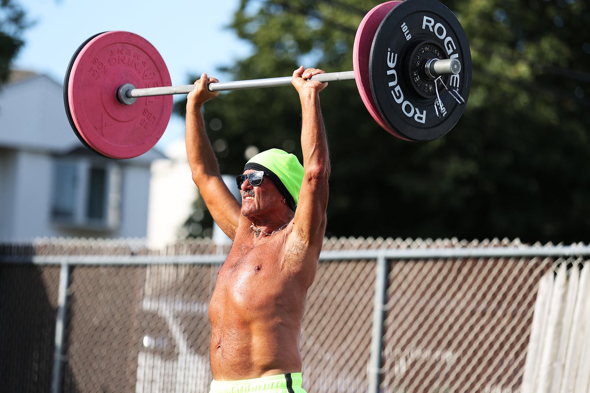 Você pode ganhar músculo enquanto perde gordura? O que a ciência diz