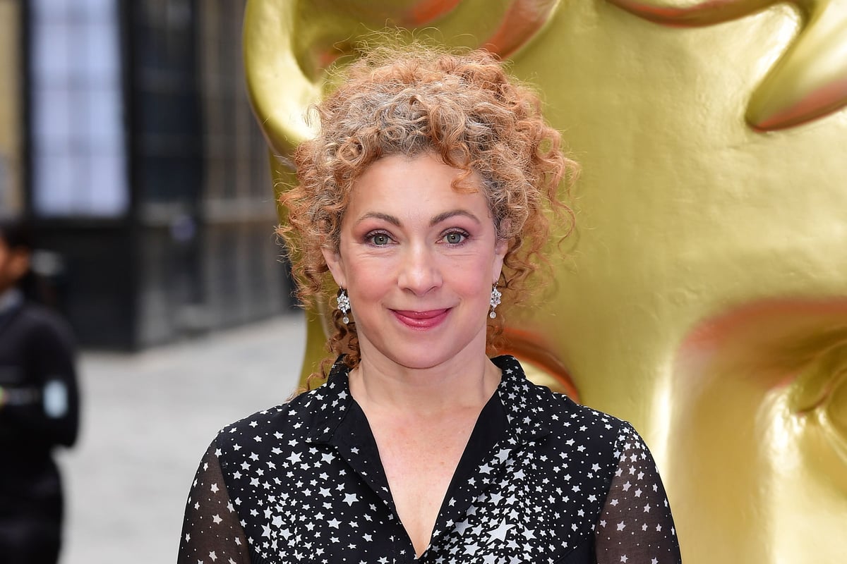 Alex Kingston: Eu não estava lendo os sinais do meu corpo antes do diagnóstico de câncer